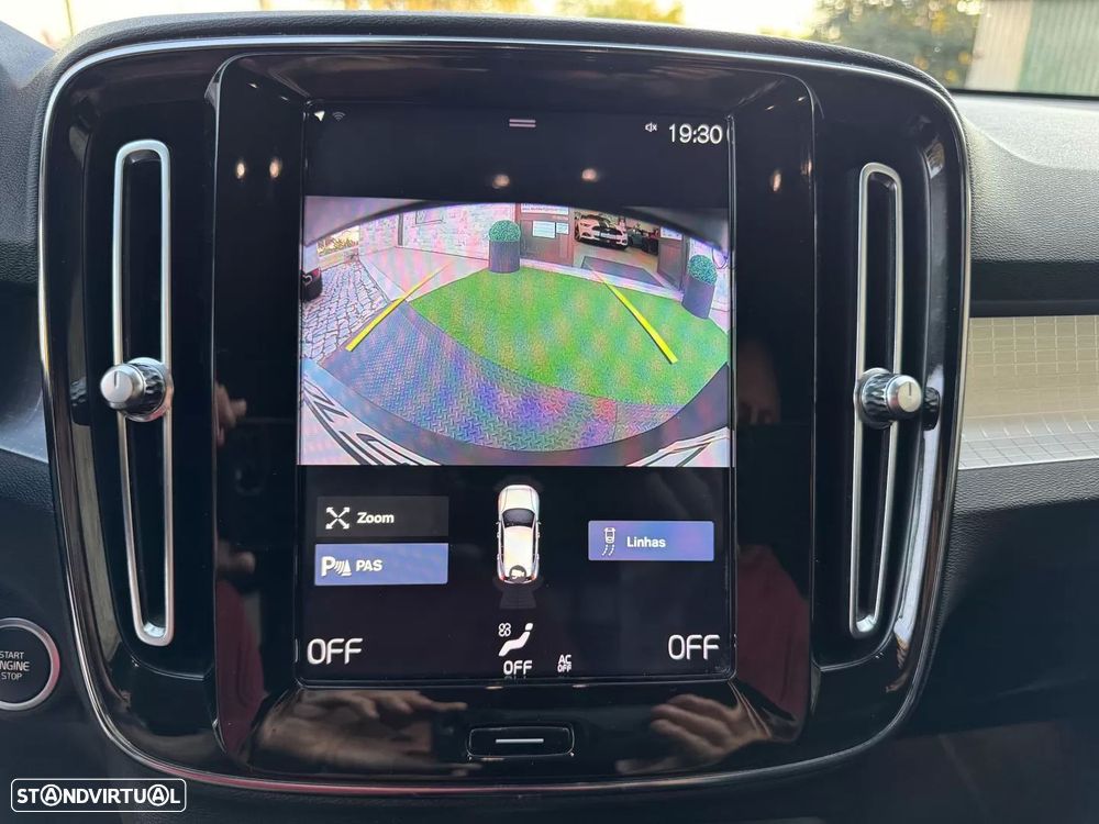 Volvo XC 40 2.0 D3 Momentum AWD Geartronic - 11