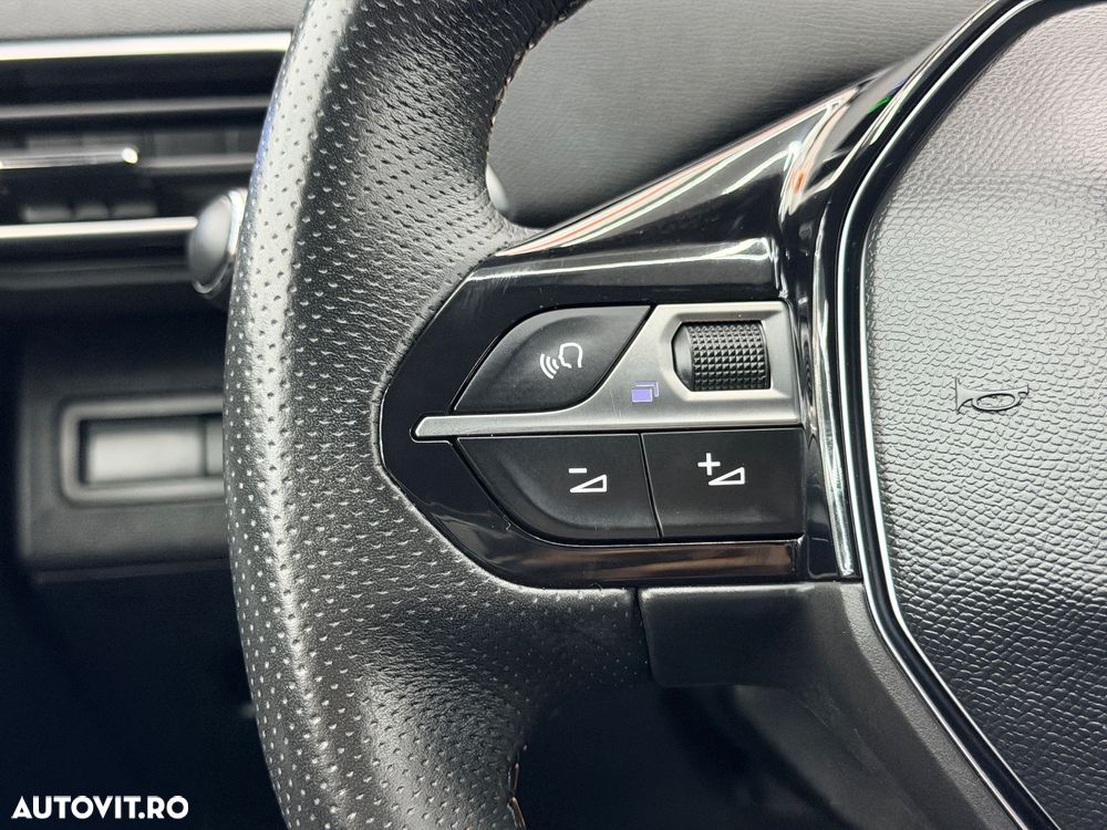 Peugeot 3008 1.2 PureTech Turbo S&S GT-Line - 30