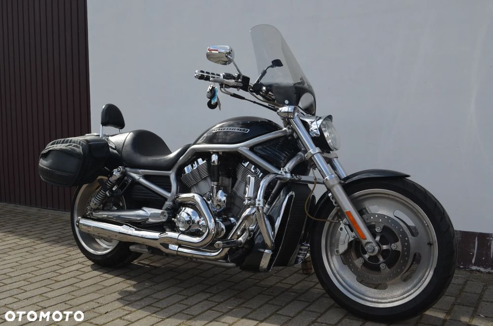 Harley-Davidson V-Rod Street Rod - 1