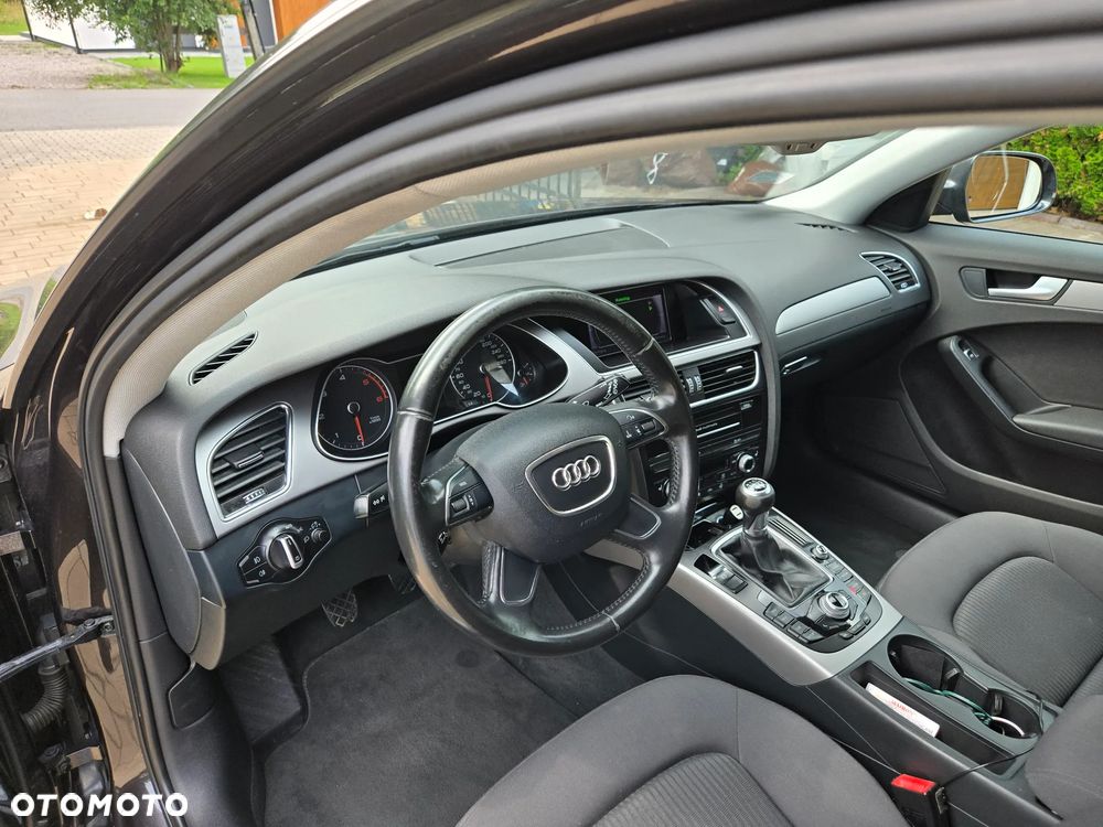 Audi A4 Avant - 9