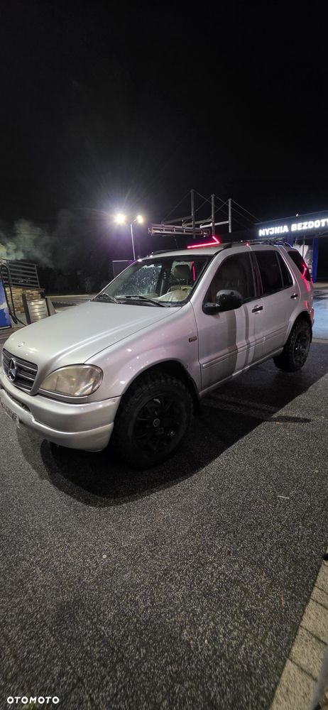 Mercedes-Benz ML - 4