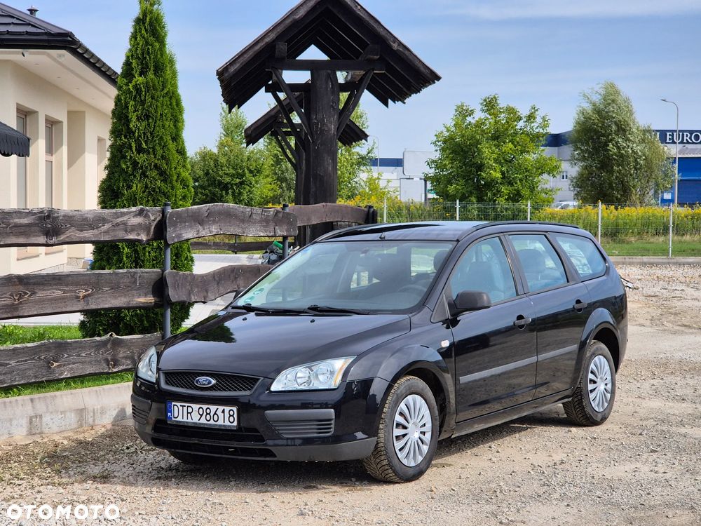 Ford Focus 1.6 Ambiente - 1