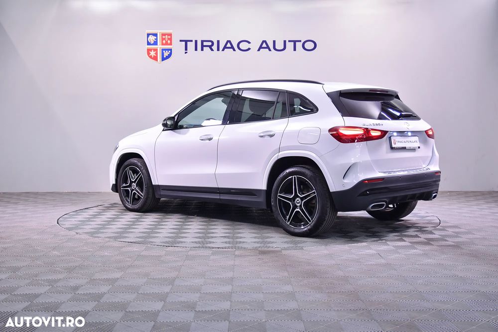 Mercedes-Benz GLA - 3