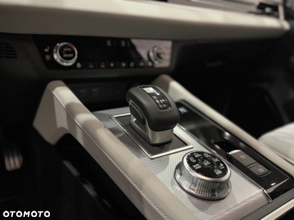 Mitsubishi Outlander - 13
