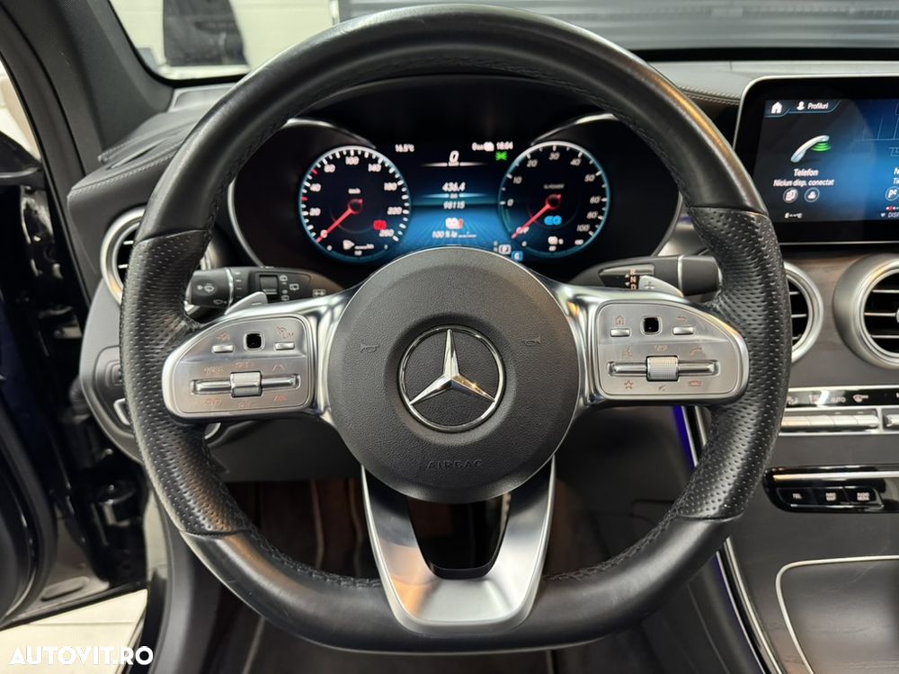 Mercedes-Benz GLC 300 e 4Matic 9G-TRONIC AMG Line - 13