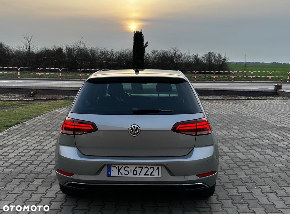 Volkswagen Golf 2.0 TDI Sound - 32