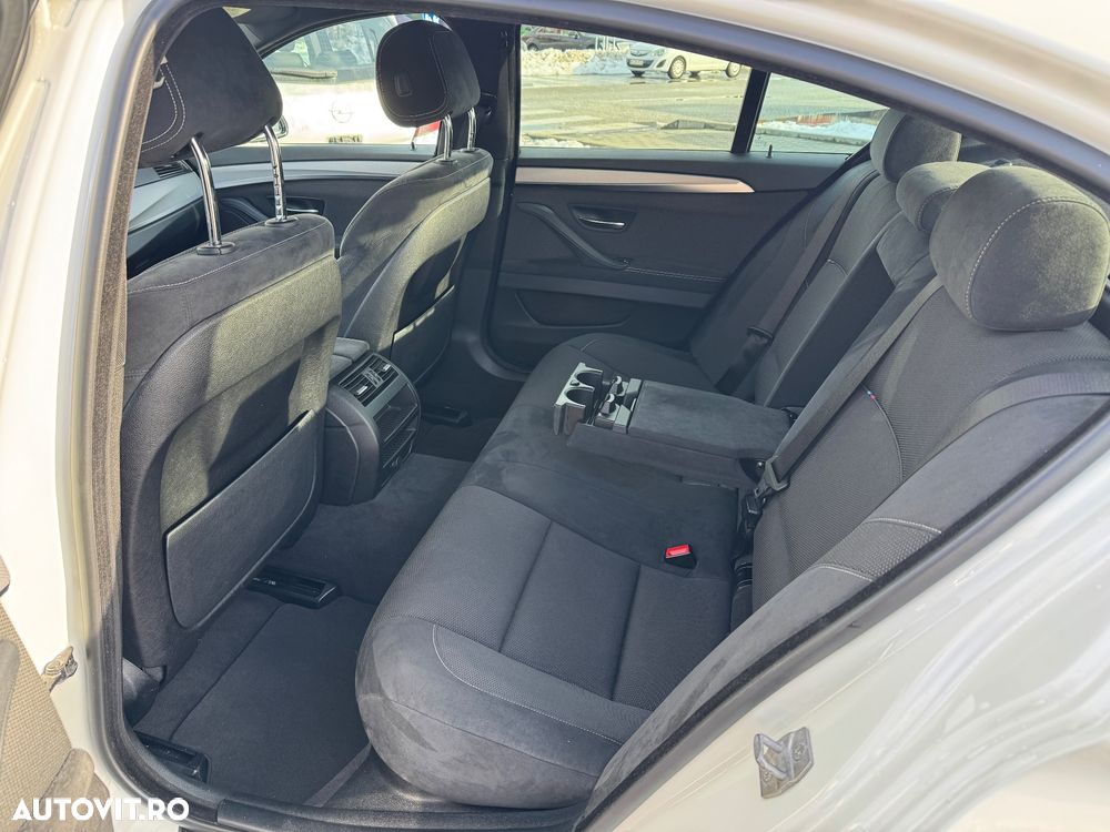 BMW Seria 5 520d Aut. - 9