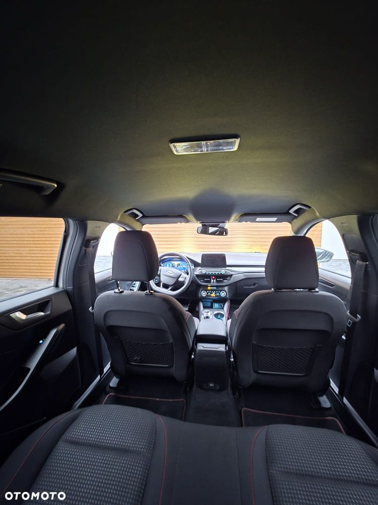 Ford Focus 1.5 EcoBlue Start-Stopp-System ST-LINE DESIGN - 13