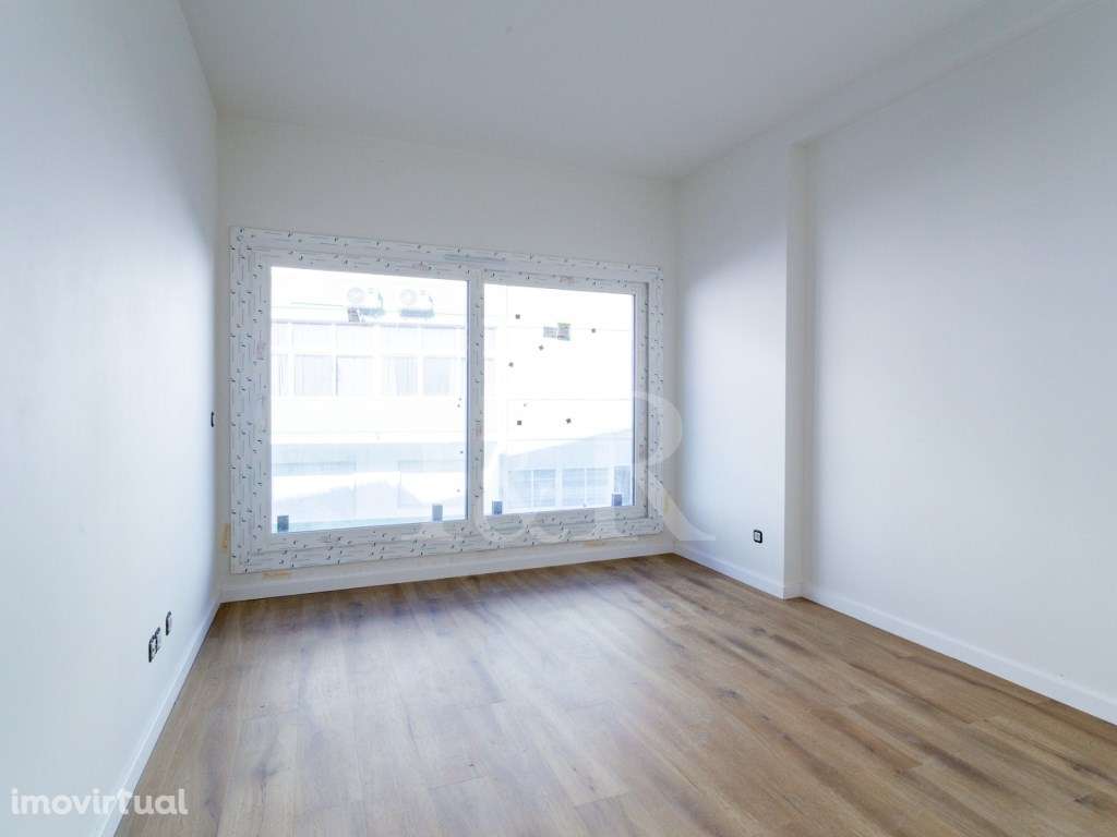 Apartamento T3 com terraço, estacionamento e arrecadação em Cacilha... - Grande imagem: 5/21