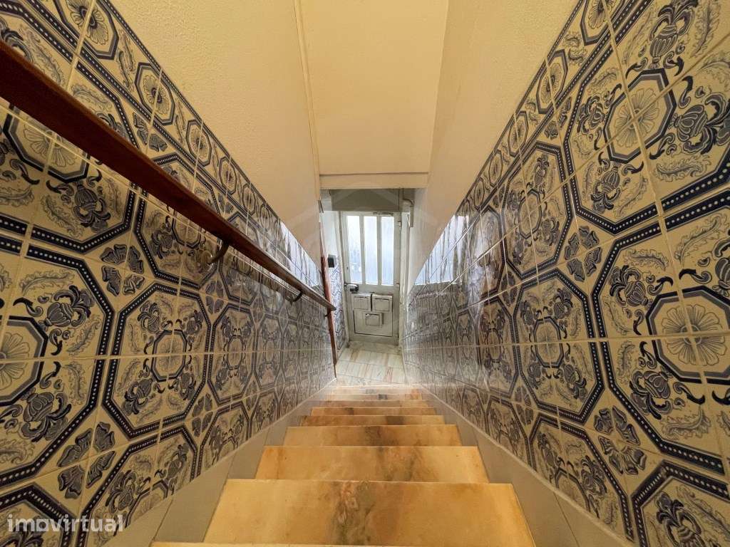 Prédio para renovação com localização privilegiada junto ao Jardim ... - Grande imagem: 3/26