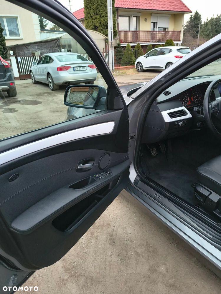 BMW Seria 5 523i Edition Exclusive - 27