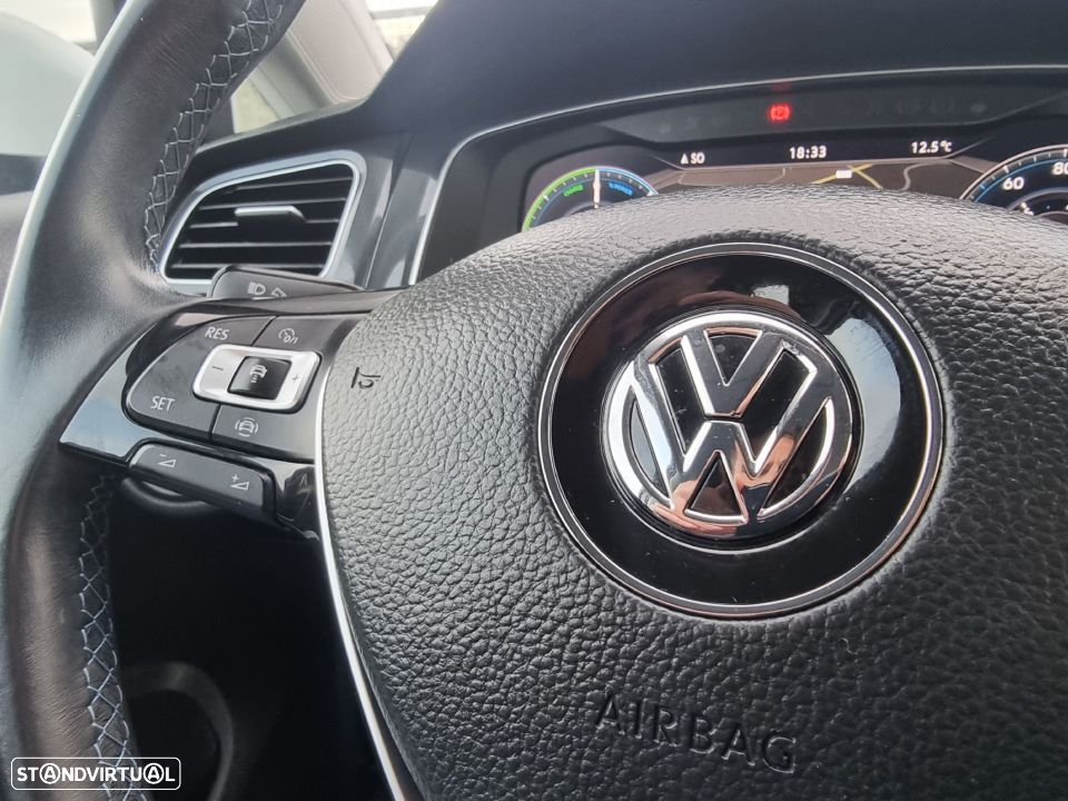 VW e-Golf AC/DC - 13