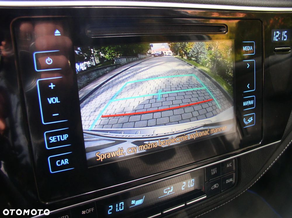 Toyota Auris 1.8 VVT-i Hybrid Automatik Touring Sports Executive - 24