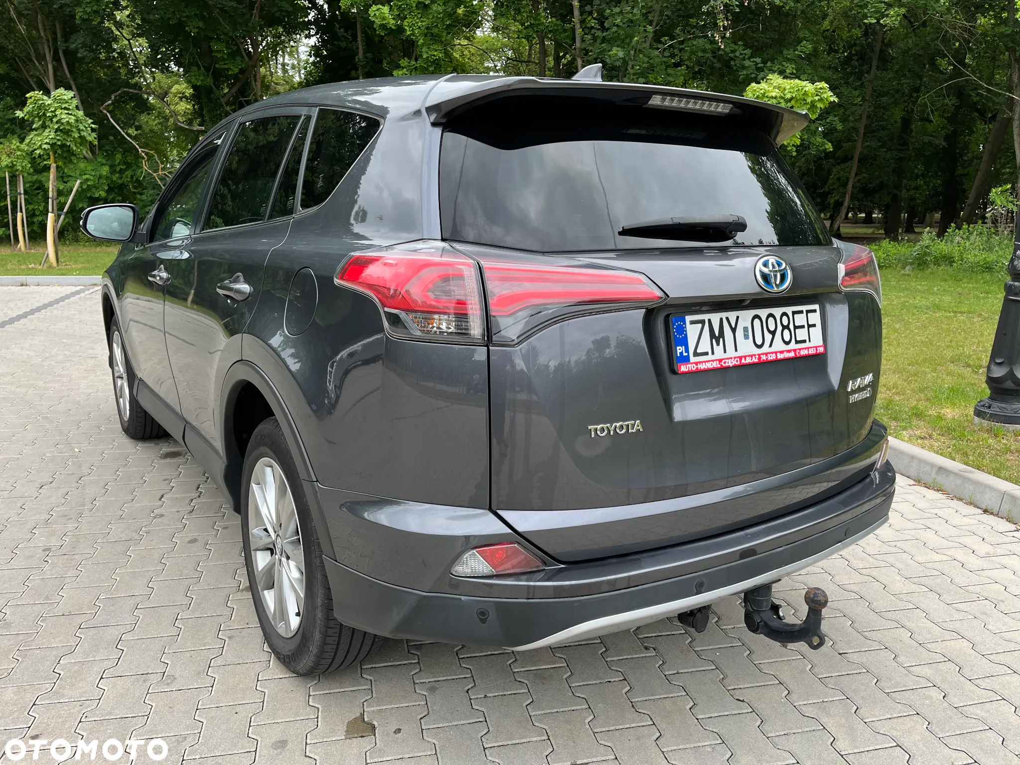Toyota RAV4 - 9