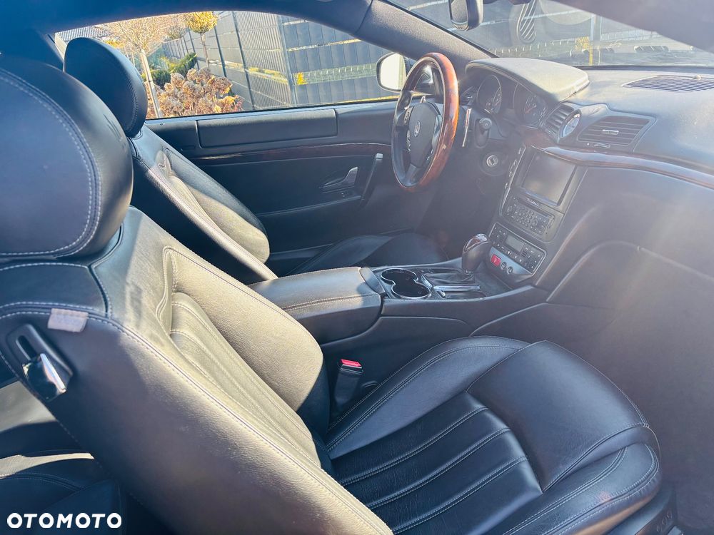 Maserati GranTurismo Automat - 12