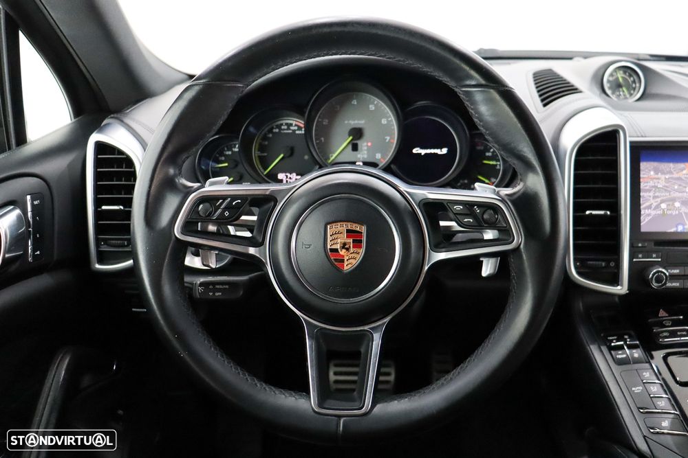 Porsche Cayenne - 16