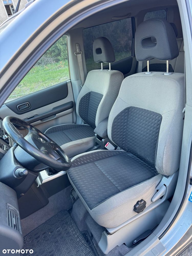 Nissan X-Trail 2.5 4x4 Elegance - 16