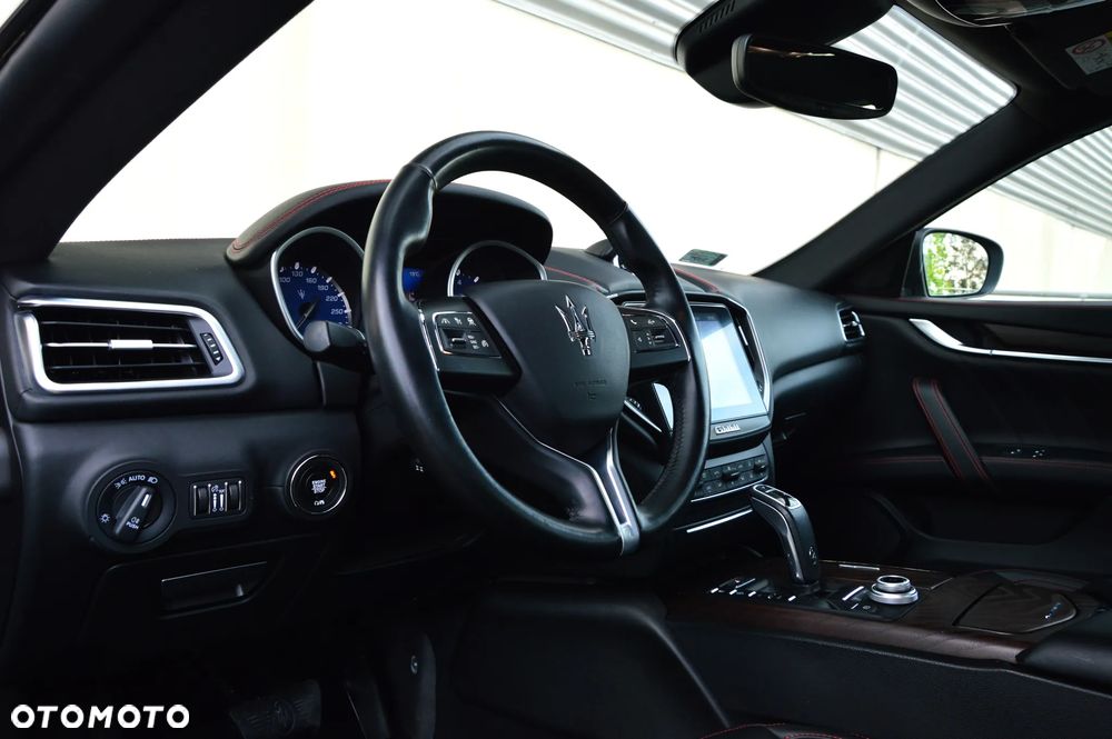 Maserati Ghibli Automatik - 13