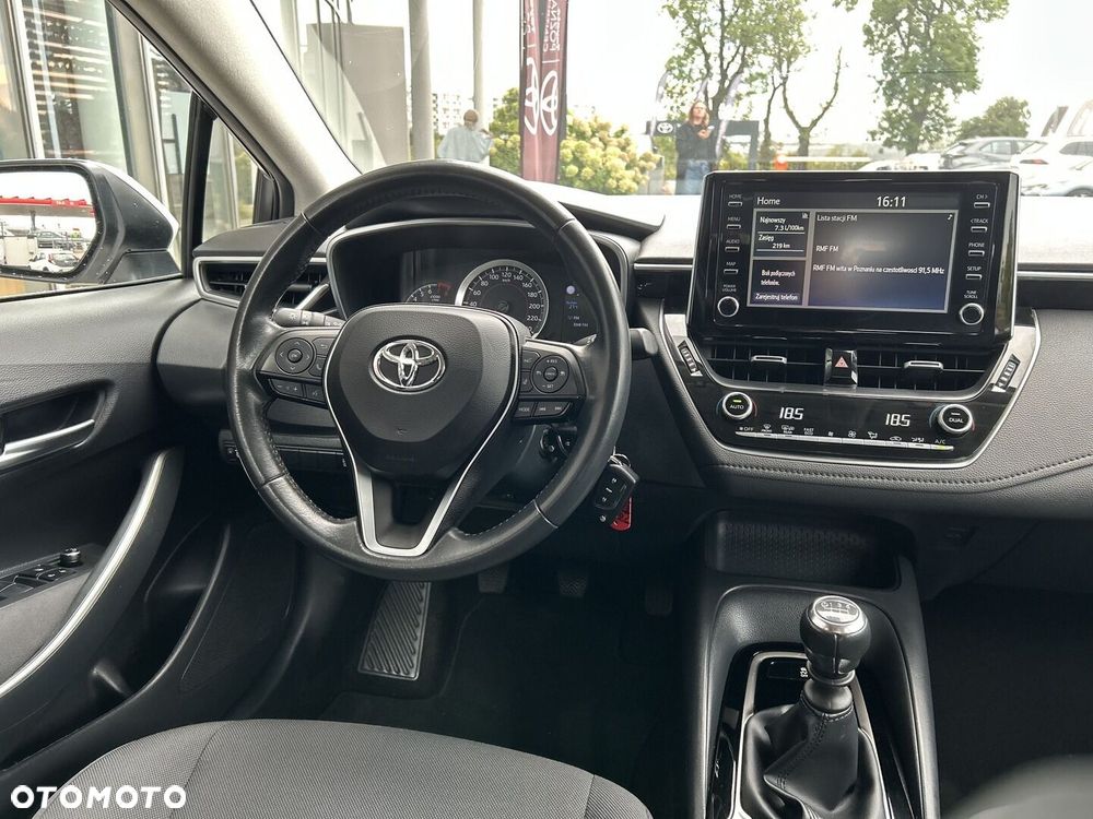 Toyota Corolla - 12