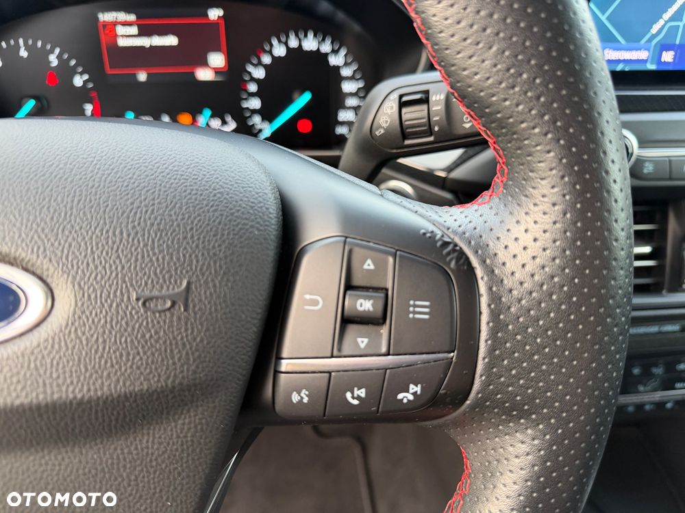 Ford Focus 1.0 EcoBoost Hybrid ST-LINE X - 33