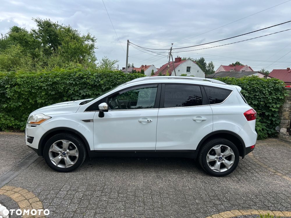 Ford Kuga 2.0 TDCi 2x4 Titanium - 11