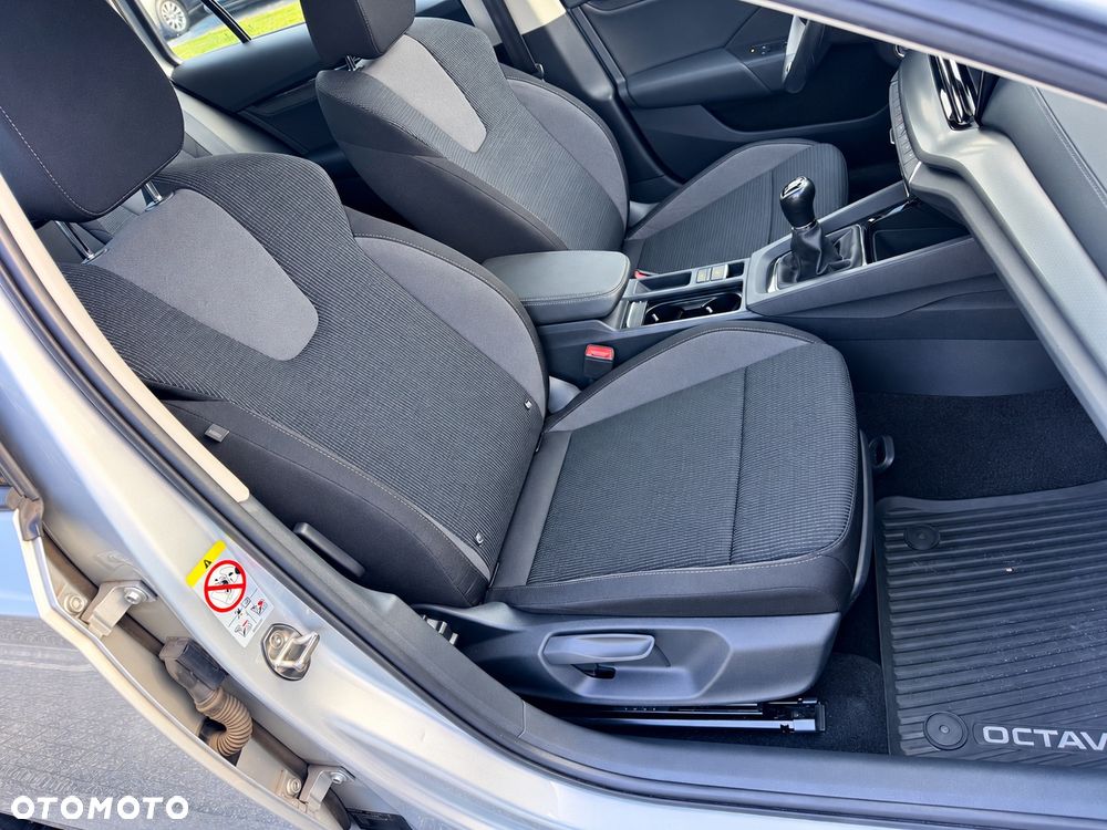 Skoda Octavia 2.0 TDI Style - 14