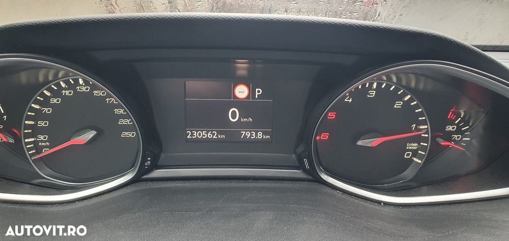 Peugeot 308 BlueHDi 120 EAT6 Stop & Start GT-Line Edition - 14