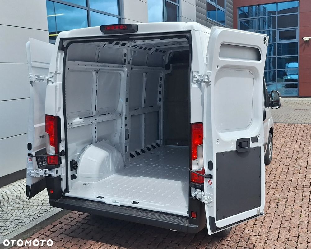 Peugeot Boxer Furgon L2H2 3.3T  Diesel 2.2 140 KM Manual - 6