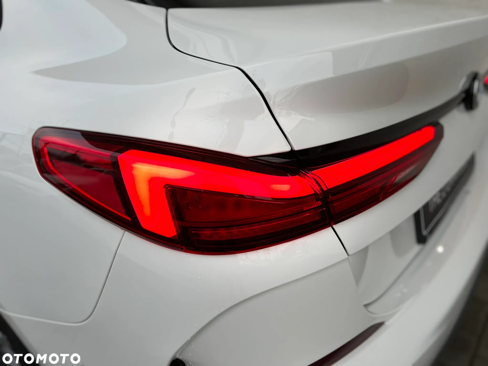BMW Seria 2 218i M Sport - 8