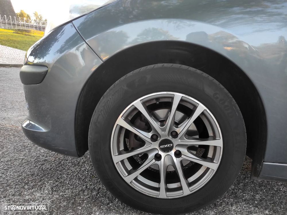 Peugeot 207 1.4 16V Trendy - 8