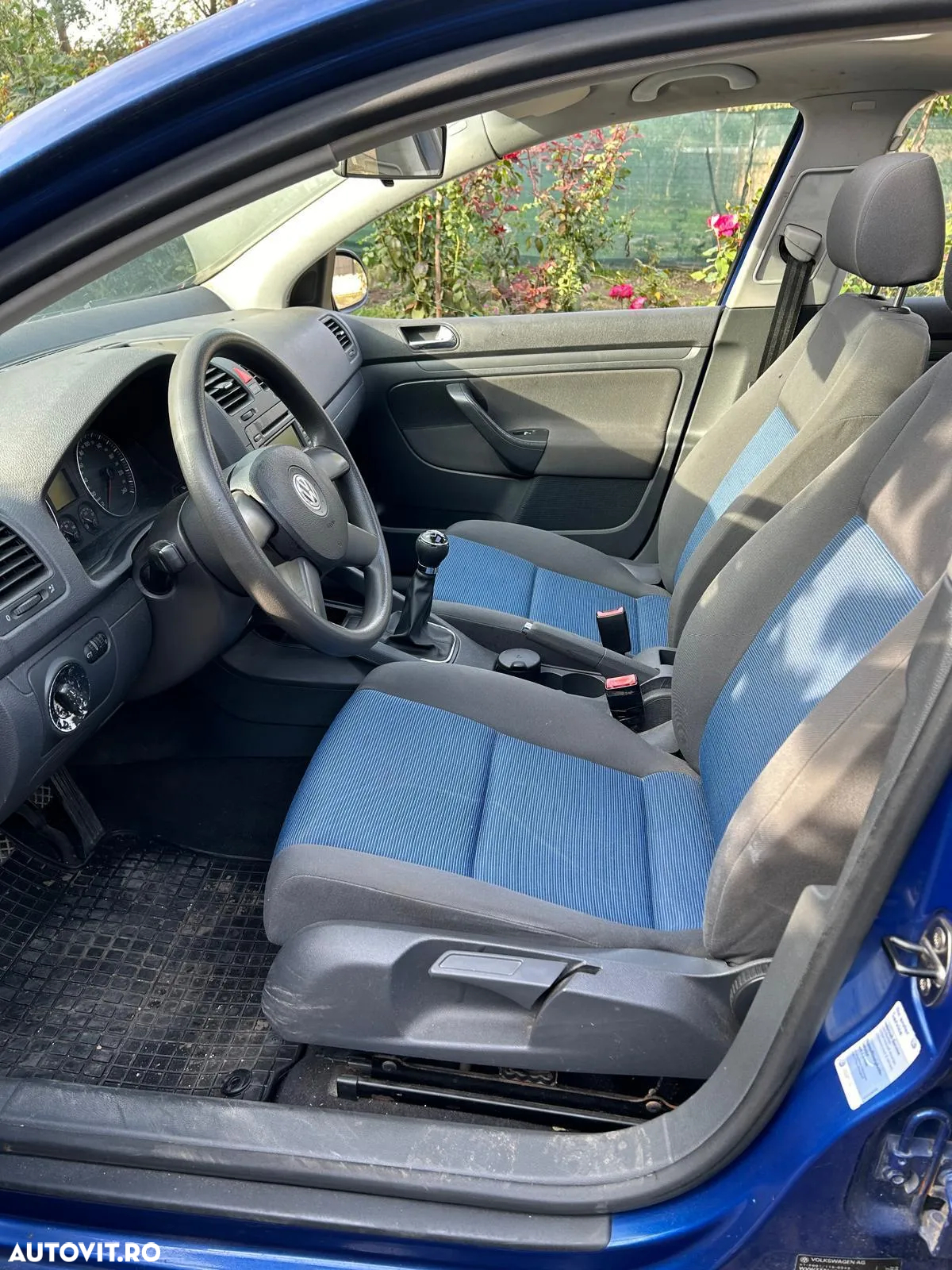 Volkswagen Golf - 11