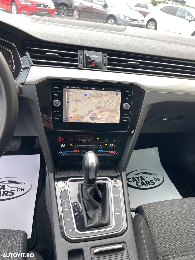 Volkswagen Passat - 34