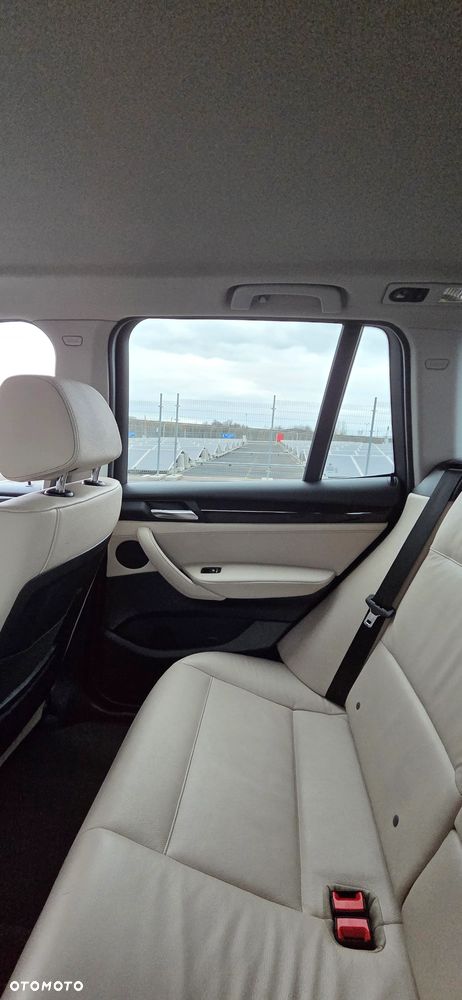 BMW X3 xDrive20d - 32