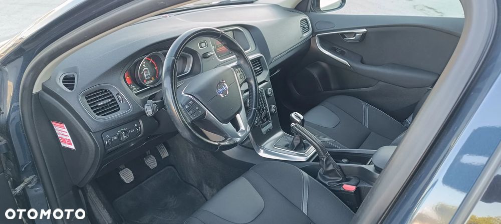 Volvo V40 - 9