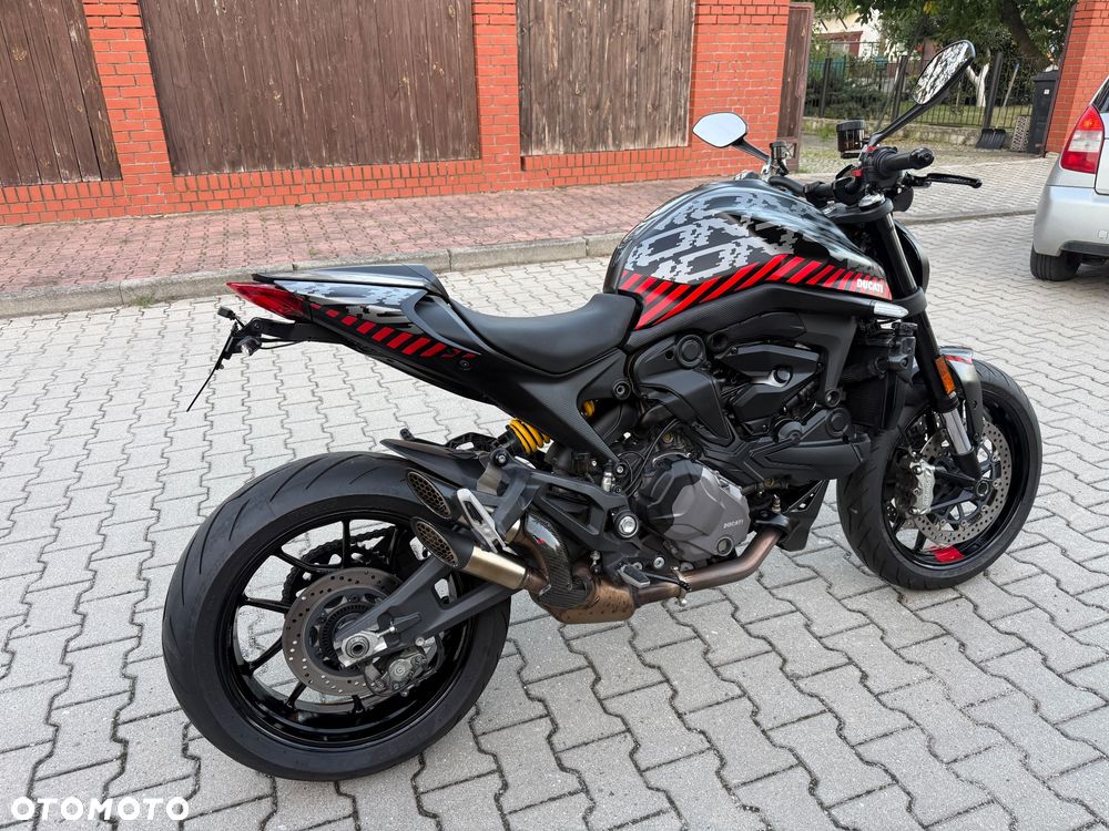 Ducati Monster - 13