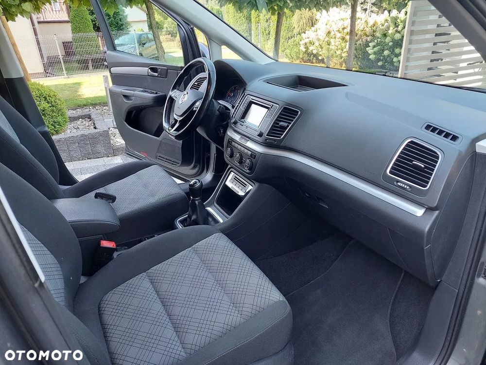 Volkswagen Sharan 2.0 TDI 4MOTION (BlueMotion Technology) Trendline - 14