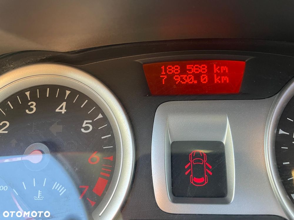 Renault Clio 1.2 16V Authentique - 12