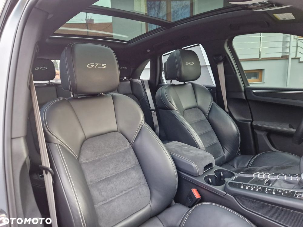 Porsche Macan GTS - 10
