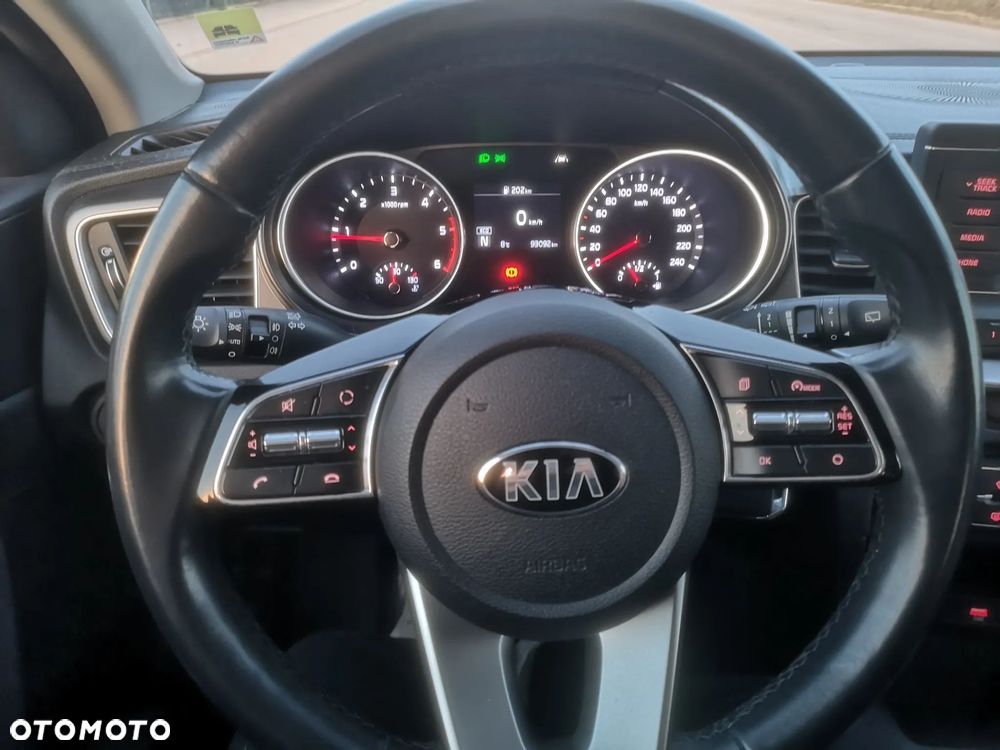 Kia Ceed - 19
