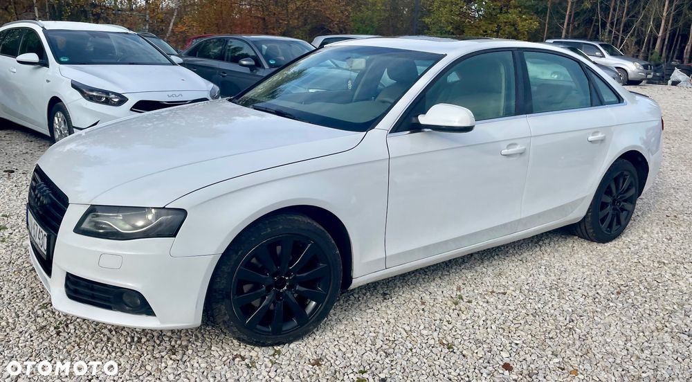 Audi A4 Limousine - 12