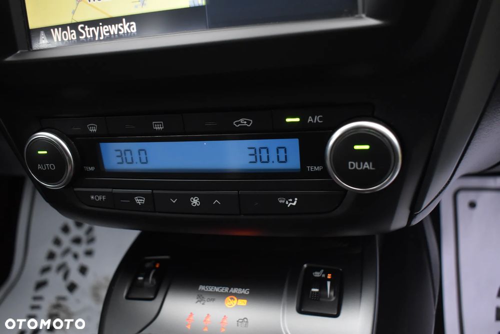Toyota Avensis - 38