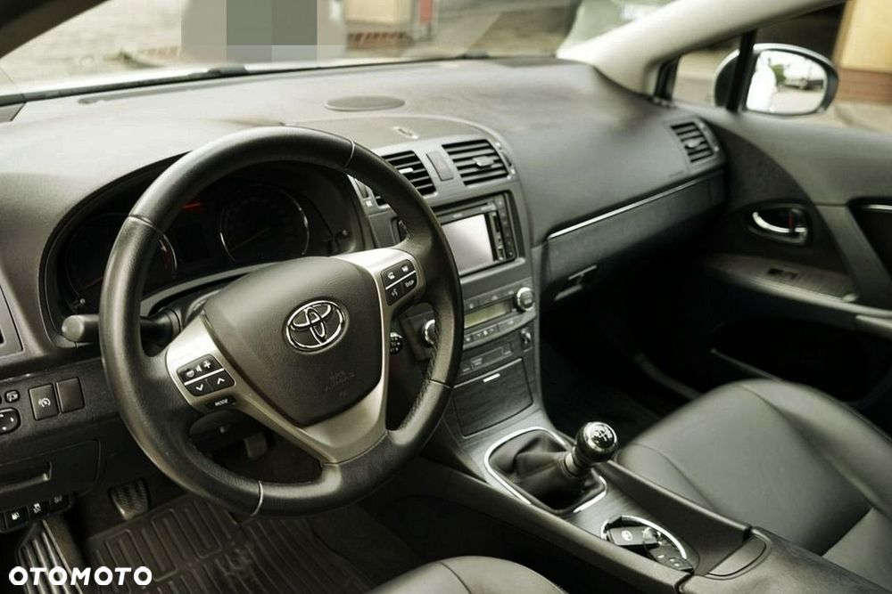 Toyota Avensis - 19