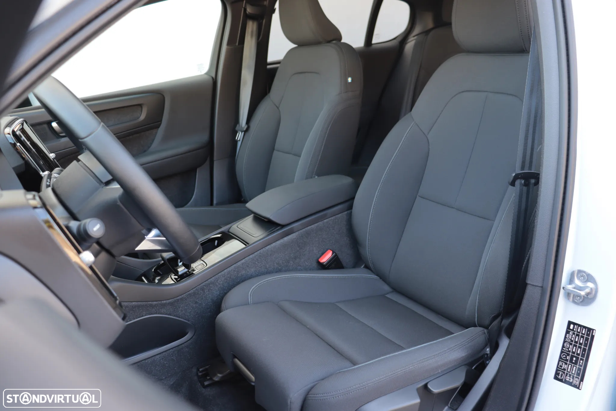 Volvo C40 Recharge Core - 13