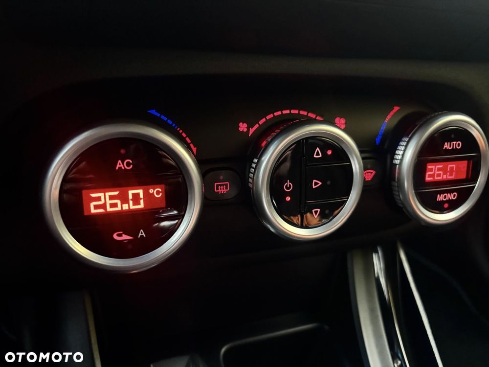 Alfa Romeo Giulietta 2.0 JTDM Distinctive - 12