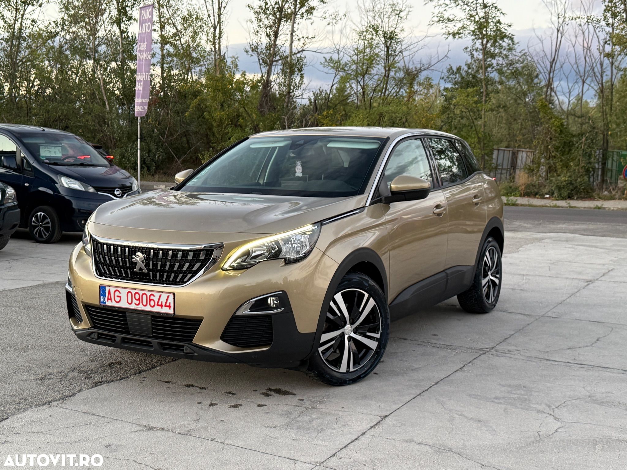 Peugeot 3008 1.2 PureTech Turbo S&S Allure - 1
