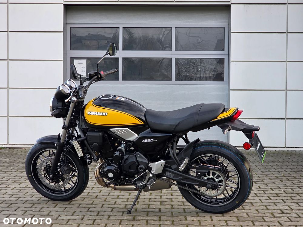 Kawasaki Z 650 RS - 12