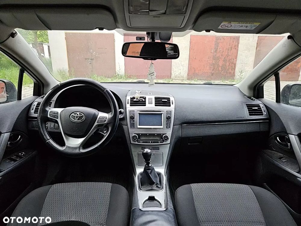 Toyota Avensis 2.0 D-4D Style - 8