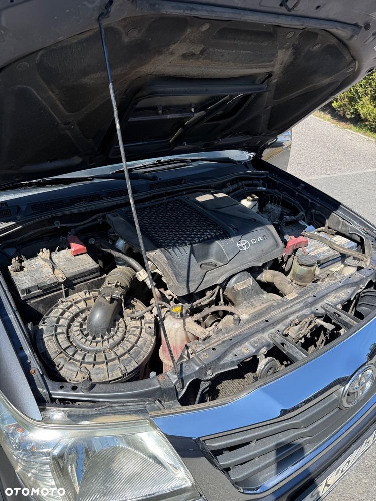 Toyota Hilux 3.0 D-4D SR5 - 21