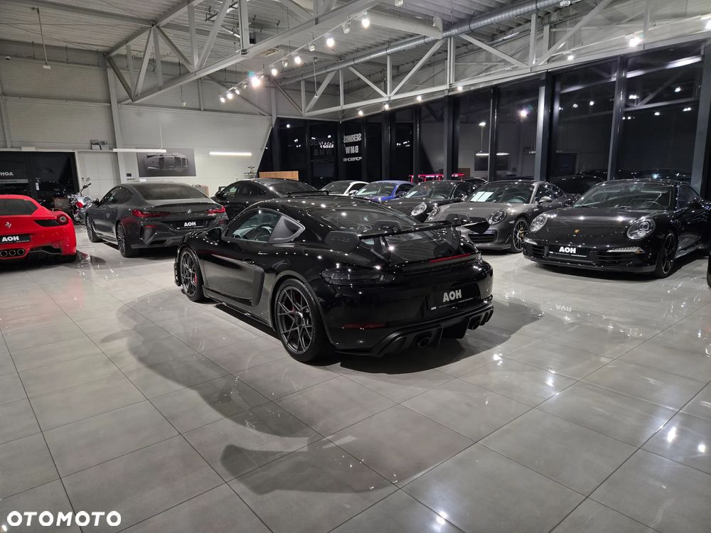 Porsche 718 Cayman - 18