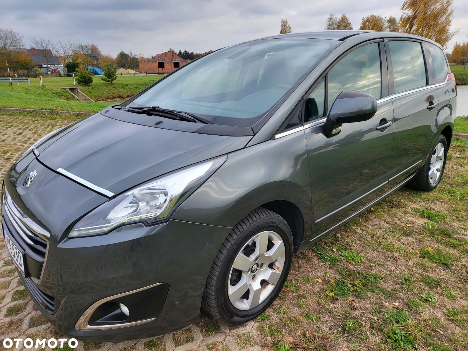 Peugeot 5008 1.6 BlueHDI Allure S&S - 27